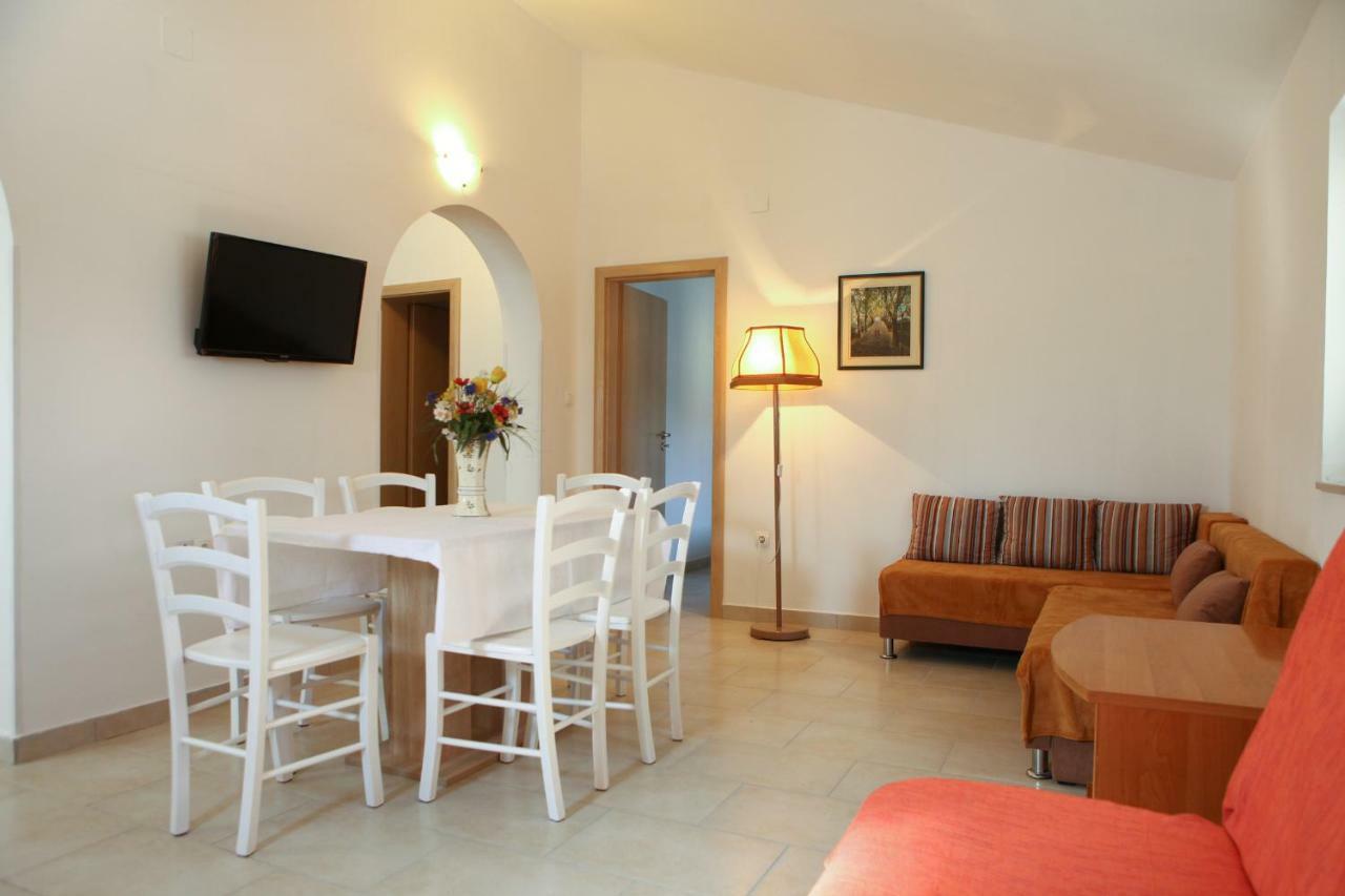 Apartments Vidrice Novigrad  Exterior foto