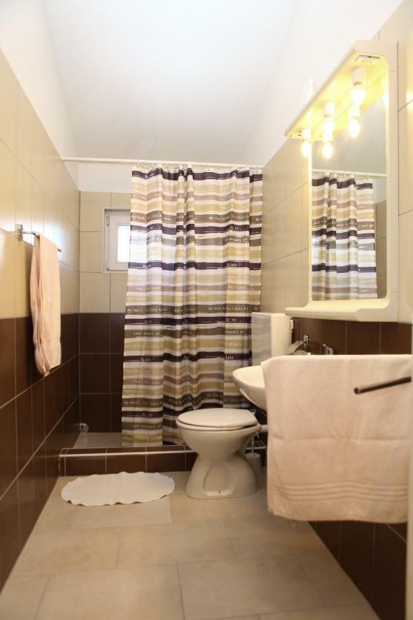 Apartments Vidrice Novigrad  Exterior foto